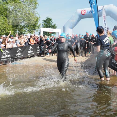 22.06.2025 - Viking Triathlon KatJ http://msf.ph/oto/8063857 22.06.2025 10:03:31 Schwimmen 25, 42, 58, 88, 179, 182, 221, 251, 324, 332, 434, 454, 556, 645, 659 meine-sportfotos.de