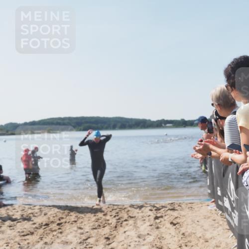 22.06.2025 - Viking Triathlon MichiJ http://msf.ph/oto/8063930 22.06.2025 10:26:23 Schwimmen 9, 526 meine-sportfotos.de