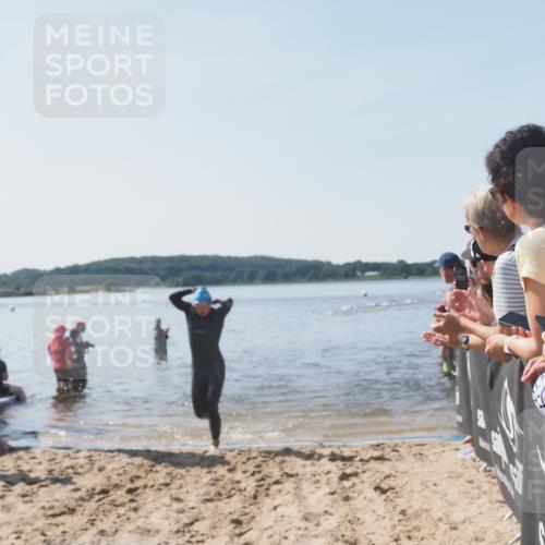 22.06.2025 - Viking Triathlon MichiJ http://msf.ph/oto/8063932 22.06.2025 10:26:24 Schwimmen 526 meine-sportfotos.de