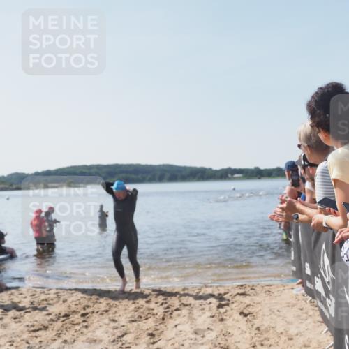 22.06.2025 - Viking Triathlon MichiJ http://msf.ph/oto/8063933 22.06.2025 10:26:24 Schwimmen 526 meine-sportfotos.de