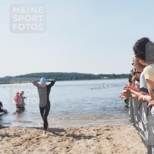22.06.2025 - Viking Triathlon MichiJ http://msf.ph/oto/8063936 22.06.2025 10:26:24 Schwimmen 526 meine-sportfotos.de