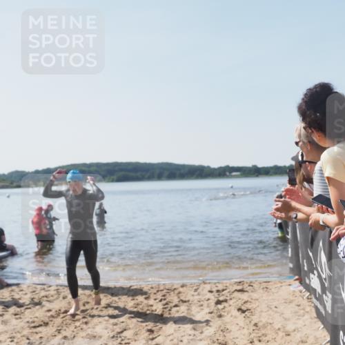 22.06.2025 - Viking Triathlon MichiJ http://msf.ph/oto/8063940 22.06.2025 10:26:24 Schwimmen 526 meine-sportfotos.de