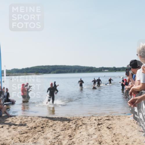 22.06.2025 - Viking Triathlon MichiJ http://msf.ph/oto/8063981 22.06.2025 10:26:54 Schwimmen 52, 145, 288, 610, 623, 661 meine-sportfotos.de