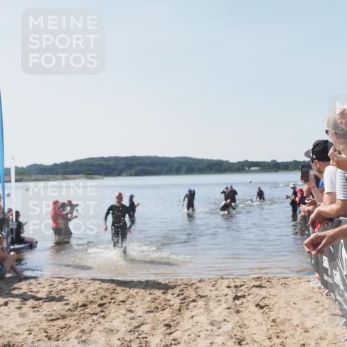 22.06.2025 - Viking Triathlon MichiJ http://msf.ph/oto/8063986 22.06.2025 10:26:54 Schwimmen 52, 145, 288, 610, 623, 661 meine-sportfotos.de