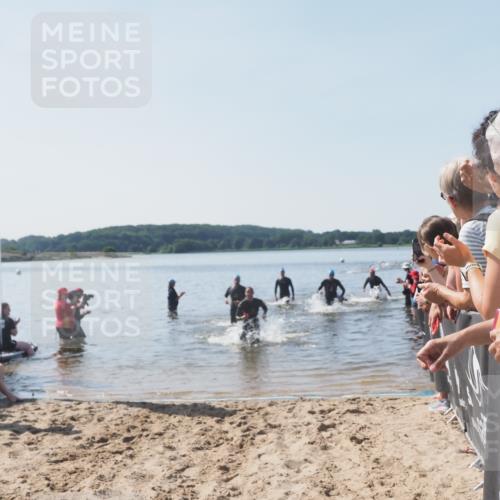 22.06.2025 - Viking Triathlon MichiJ http://msf.ph/oto/8064002 22.06.2025 10:27:00 Schwimmen 52, 81, 145, 288, 623, 661 meine-sportfotos.de