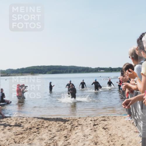 22.06.2025 - Viking Triathlon MichiJ http://msf.ph/oto/8064005 22.06.2025 10:27:00 Schwimmen 52, 81, 145, 288, 623, 661 meine-sportfotos.de