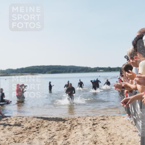 22.06.2025 - Viking Triathlon MichiJ http://msf.ph/oto/8064010 22.06.2025 10:27:01 Schwimmen 52, 81, 145, 288, 623, 661 meine-sportfotos.de