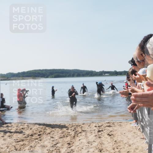 22.06.2025 - Viking Triathlon MichiJ http://msf.ph/oto/8064013 22.06.2025 10:27:01 Schwimmen 52, 81, 145, 288, 623, 661 meine-sportfotos.de