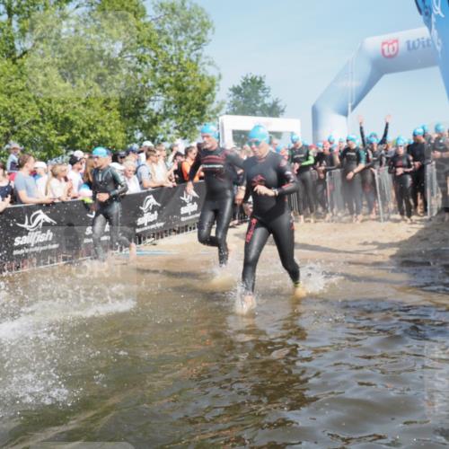 22.06.2025 - Viking Triathlon KatJ http://msf.ph/oto/8064026 22.06.2025 10:03:49 Schwimmen 26, 77, 108, 157, 296, 383, 396, 451, 456, 495, 648 meine-sportfotos.de