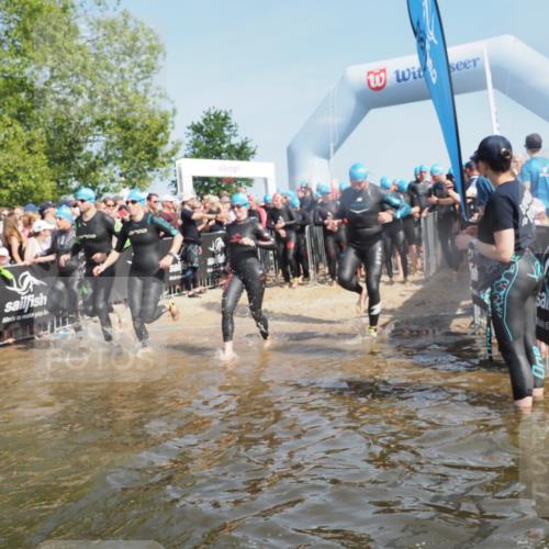 22.06.2025 - Viking Triathlon KatJ http://msf.ph/oto/8064054 22.06.2025 10:03:53 Schwimmen 26, 54, 77, 108, 157, 215, 242, 296, 336, 383, 396, 451, 456, 495, 648 meine-sportfotos.de