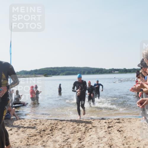 22.06.2025 - Viking Triathlon MichiJ http://msf.ph/oto/8064071 22.06.2025 10:27:09 Schwimmen 52, 81, 145, 288, 623 meine-sportfotos.de
