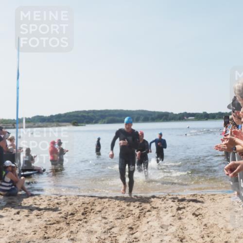 22.06.2025 - Viking Triathlon MichiJ http://msf.ph/oto/8064074 22.06.2025 10:27:10 Schwimmen 52, 81, 145, 623 meine-sportfotos.de