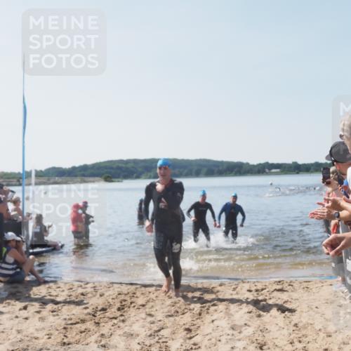 22.06.2025 - Viking Triathlon MichiJ http://msf.ph/oto/8064080 22.06.2025 10:27:10 Schwimmen 52, 81, 145, 623 meine-sportfotos.de