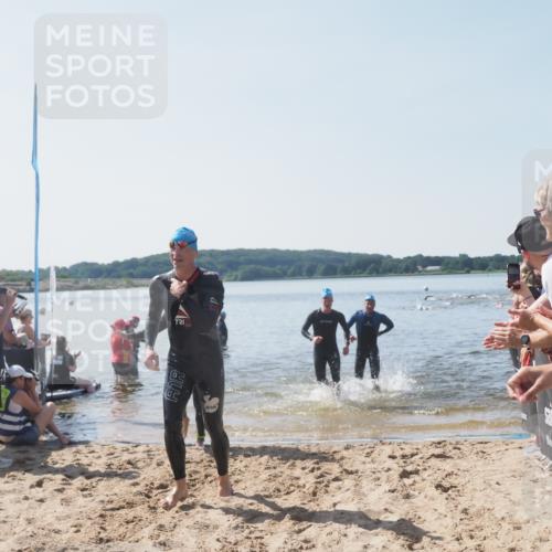 22.06.2025 - Viking Triathlon MichiJ http://msf.ph/oto/8064088 22.06.2025 10:27:11 Schwimmen 52, 81, 145, 623 meine-sportfotos.de
