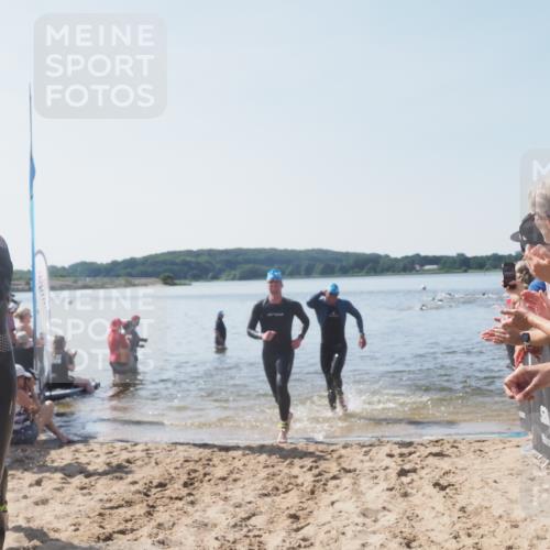 22.06.2025 - Viking Triathlon MichiJ http://msf.ph/oto/8064099 22.06.2025 10:27:12 Schwimmen 52, 81, 145, 623 meine-sportfotos.de
