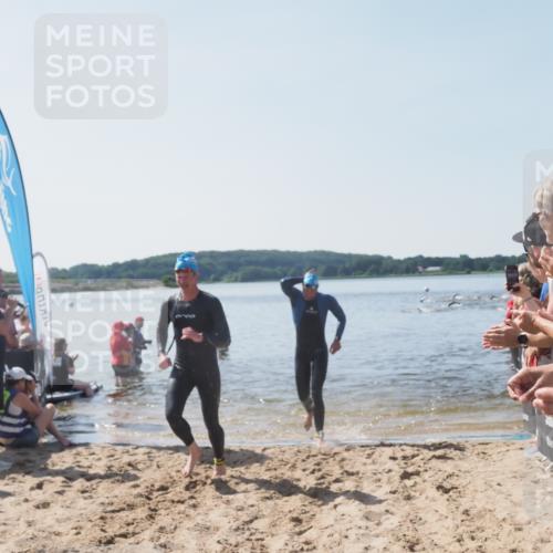22.06.2025 - Viking Triathlon MichiJ http://msf.ph/oto/8064107 22.06.2025 10:27:13 Schwimmen 52, 81, 623 meine-sportfotos.de