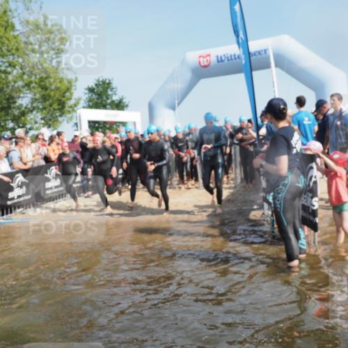 22.06.2025 - Viking Triathlon KatJ http://msf.ph/oto/8064108 22.06.2025 10:03:58 Schwimmen 26, 54, 77, 215, 220, 242, 315, 336, 383, 396, 433, 451, 495, 639, 657 meine-sportfotos.de
