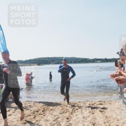 22.06.2025 - Viking Triathlon MichiJ http://msf.ph/oto/8064115 22.06.2025 10:27:14 Schwimmen 52, 81, 623 meine-sportfotos.de