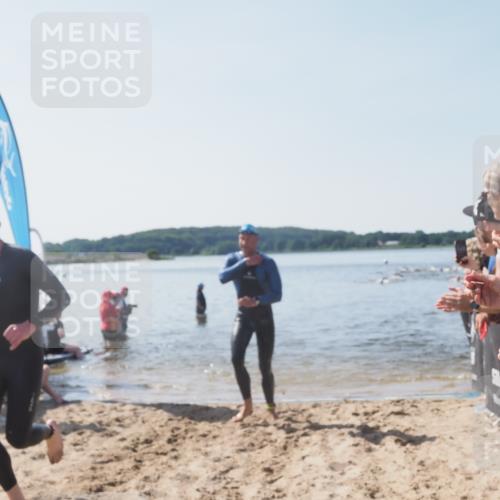 22.06.2025 - Viking Triathlon MichiJ http://msf.ph/oto/8064117 22.06.2025 10:27:14 Schwimmen 52, 81, 623 meine-sportfotos.de