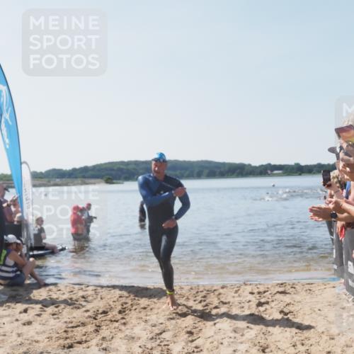 22.06.2025 - Viking Triathlon MichiJ http://msf.ph/oto/8064120 22.06.2025 10:27:15 Schwimmen 52, 81 meine-sportfotos.de