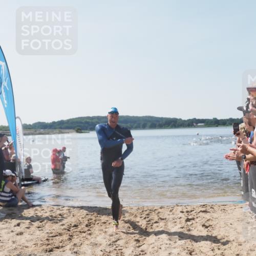 22.06.2025 - Viking Triathlon MichiJ http://msf.ph/oto/8064121 22.06.2025 10:27:15 Schwimmen 52, 81 meine-sportfotos.de