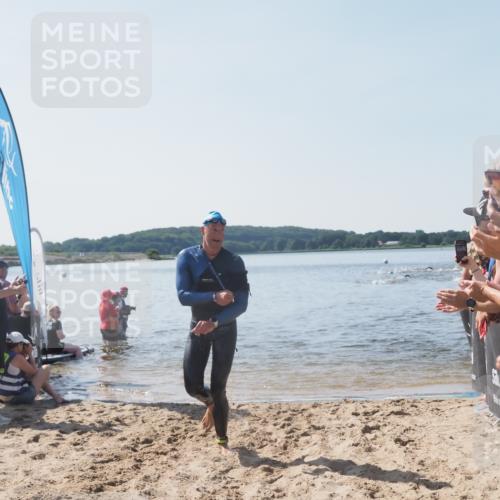 22.06.2025 - Viking Triathlon MichiJ http://msf.ph/oto/8064123 22.06.2025 10:27:15 Schwimmen 52, 81 meine-sportfotos.de