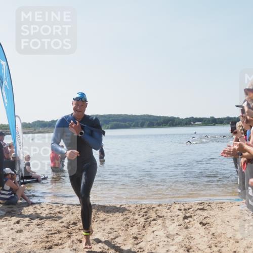 22.06.2025 - Viking Triathlon MichiJ http://msf.ph/oto/8064128 22.06.2025 10:27:15 Schwimmen 52, 81 meine-sportfotos.de