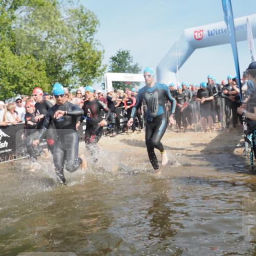 22.06.2025 - Viking Triathlon KatJ http://msf.ph/oto/8064132 22.06.2025 10:03:59 Schwimmen 26, 54, 215, 220, 240, 242, 313, 315, 336, 370, 383, 433, 448, 451, 614, 639, 657 meine-sportfotos.de