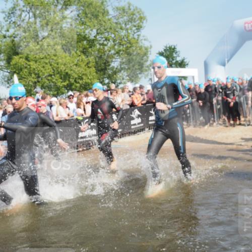 22.06.2025 - Viking Triathlon KatJ http://msf.ph/oto/8064143 22.06.2025 10:03:59 Schwimmen 26, 54, 215, 220, 240, 242, 313, 315, 336, 370, 383, 433, 448, 451, 614, 639, 657 meine-sportfotos.de