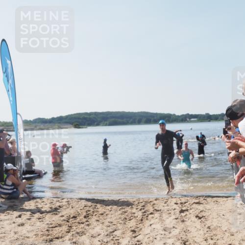 22.06.2025 - Viking Triathlon MichiJ http://msf.ph/oto/8064169 22.06.2025 10:27:38 Schwimmen 1, 176, 230, 272, 286, 611 meine-sportfotos.de