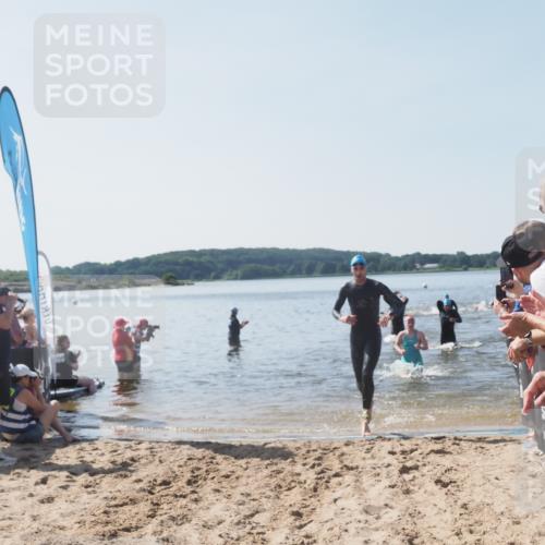 22.06.2025 - Viking Triathlon MichiJ http://msf.ph/oto/8064171 22.06.2025 10:27:39 Schwimmen 1, 176, 198, 230, 272, 611 meine-sportfotos.de