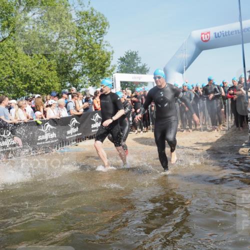 22.06.2025 - Viking Triathlon KatJ http://msf.ph/oto/8064179 22.06.2025 10:04:04 Schwimmen 54, 215, 220, 240, 242, 313, 315, 336, 370, 433, 448, 614, 639, 657 meine-sportfotos.de