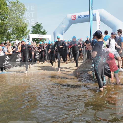 22.06.2025 - Viking Triathlon KatJ http://msf.ph/oto/8064203 22.06.2025 10:04:08 Schwimmen 156, 199, 220, 240, 313, 315, 351, 370, 433, 448, 474, 529, 614, 639, 657 meine-sportfotos.de