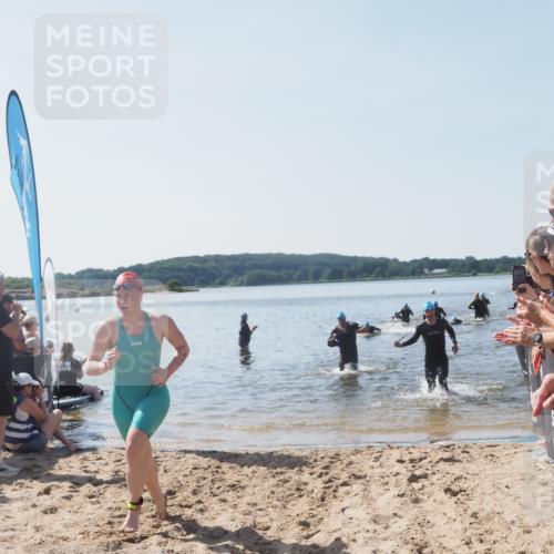 22.06.2025 - Viking Triathlon MichiJ http://msf.ph/oto/8064210 22.06.2025 10:27:43 Schwimmen 1, 176, 198, 230, 534, 611 meine-sportfotos.de