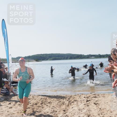 22.06.2025 - Viking Triathlon MichiJ http://msf.ph/oto/8064212 22.06.2025 10:27:43 Schwimmen 1, 176, 198, 230, 534, 611 meine-sportfotos.de