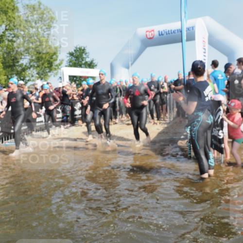 22.06.2025 - Viking Triathlon KatJ http://msf.ph/oto/8064214 22.06.2025 10:04:09 Schwimmen 156, 199, 240, 313, 315, 351, 370, 448, 474, 529, 614, 657 meine-sportfotos.de