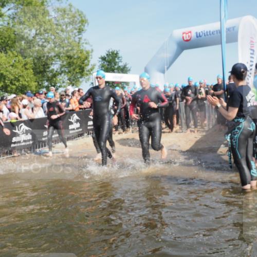 22.06.2025 - Viking Triathlon KatJ http://msf.ph/oto/8064222 22.06.2025 10:04:09 Schwimmen 156, 199, 240, 313, 315, 351, 370, 448, 474, 529, 614, 657 meine-sportfotos.de