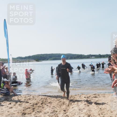 22.06.2025 - Viking Triathlon MichiJ http://msf.ph/oto/8064235 22.06.2025 10:27:46 Schwimmen 1, 90, 176, 198, 230, 534, 616 meine-sportfotos.de