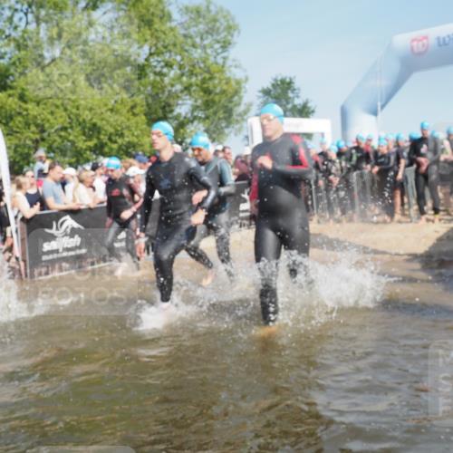 22.06.2025 - Viking Triathlon KatJ http://msf.ph/oto/8064236 22.06.2025 10:04:10 Schwimmen 141, 142, 156, 185, 199, 240, 276, 313, 351, 370, 448, 474, 493, 529, 614 meine-sportfotos.de