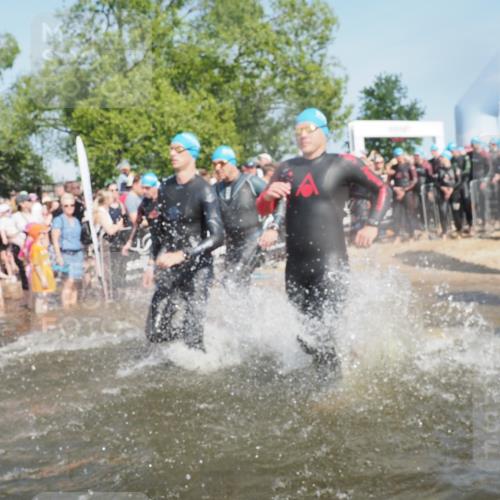 22.06.2025 - Viking Triathlon KatJ http://msf.ph/oto/8064244 22.06.2025 10:04:10 Schwimmen 141, 142, 156, 185, 199, 240, 276, 313, 351, 370, 448, 474, 493, 529, 614 meine-sportfotos.de