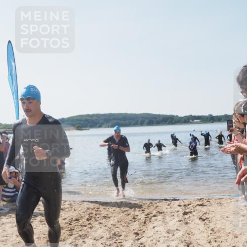 22.06.2025 - Viking Triathlon MichiJ http://msf.ph/oto/8064246 22.06.2025 10:27:48 Schwimmen 1, 90, 176, 196, 198, 230, 289, 534, 616 meine-sportfotos.de