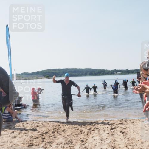 22.06.2025 - Viking Triathlon MichiJ http://msf.ph/oto/8064250 22.06.2025 10:27:48 Schwimmen 1, 90, 176, 196, 198, 230, 289, 534, 616 meine-sportfotos.de