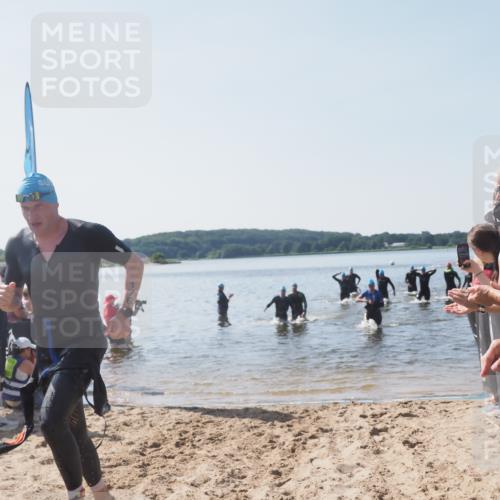 22.06.2025 - Viking Triathlon MichiJ http://msf.ph/oto/8064264 22.06.2025 10:27:50 Schwimmen 14, 90, 176, 178, 196, 198, 230, 289, 534, 616 meine-sportfotos.de
