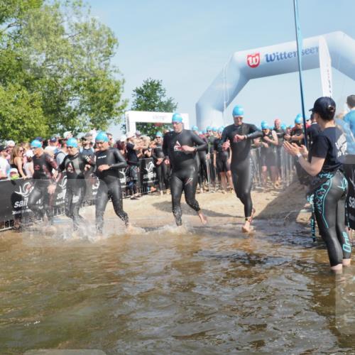 22.06.2025 - Viking Triathlon KatJ http://msf.ph/oto/8064278 22.06.2025 10:04:14 Schwimmen 141, 142, 156, 185, 199, 276, 351, 474, 493, 529 meine-sportfotos.de