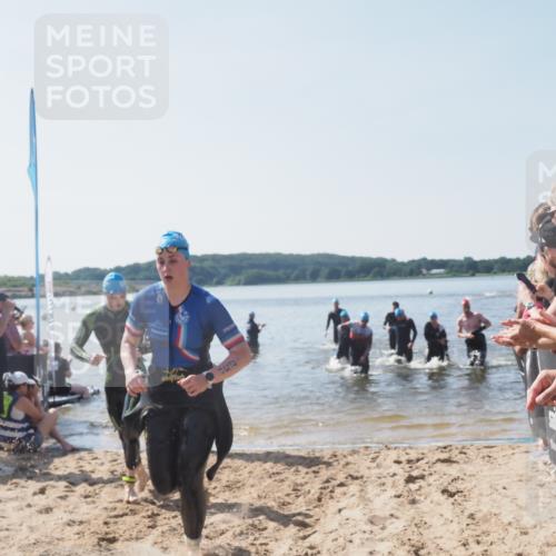 22.06.2025 - Viking Triathlon MichiJ http://msf.ph/oto/8064299 22.06.2025 10:27:59 Schwimmen 14, 90, 178, 196, 198, 230, 289, 367, 401, 534, 616 meine-sportfotos.de