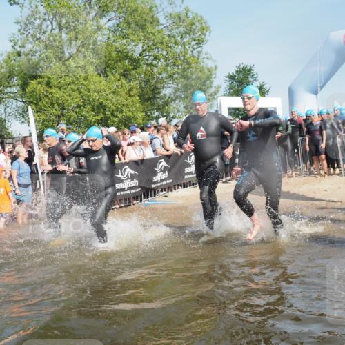 22.06.2025 - Viking Triathlon KatJ http://msf.ph/oto/8064300 22.06.2025 10:04:15 Schwimmen 115, 141, 142, 156, 185, 199, 253, 276, 351, 408, 474, 493, 529 meine-sportfotos.de
