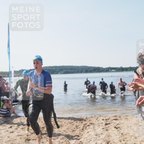 22.06.2025 - Viking Triathlon MichiJ http://msf.ph/oto/8064301 22.06.2025 10:27:59 Schwimmen 14, 90, 178, 196, 198, 230, 289, 367, 401, 534, 616 meine-sportfotos.de