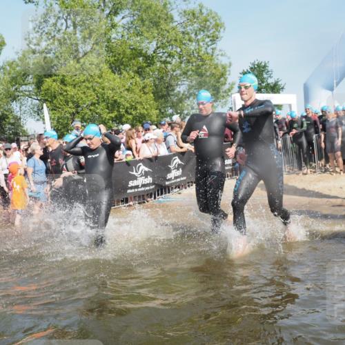 22.06.2025 - Viking Triathlon KatJ http://msf.ph/oto/8064303 22.06.2025 10:04:15 Schwimmen 115, 141, 142, 156, 185, 199, 253, 276, 351, 408, 474, 493, 529 meine-sportfotos.de