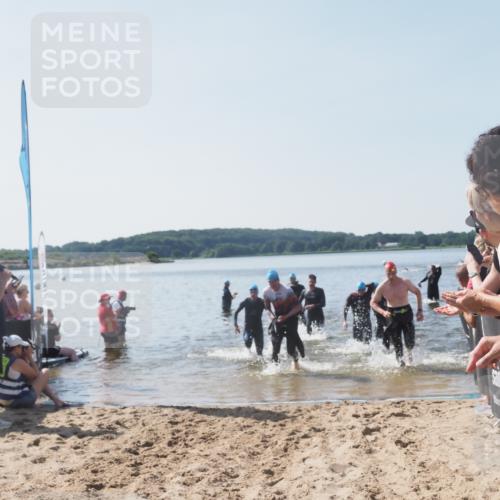 22.06.2025 - Viking Triathlon MichiJ http://msf.ph/oto/8064324 22.06.2025 10:28:03 Schwimmen 14, 90, 178, 196, 289, 367, 401, 616 meine-sportfotos.de