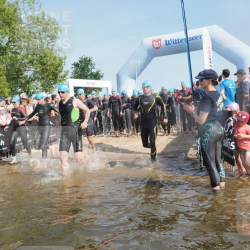22.06.2025 - Viking Triathlon KatJ http://msf.ph/oto/8064325 22.06.2025 10:04:19 Schwimmen 115, 141, 142, 156, 185, 195, 199, 239, 253, 276, 351, 377, 408, 474, 493, 529 meine-sportfotos.de